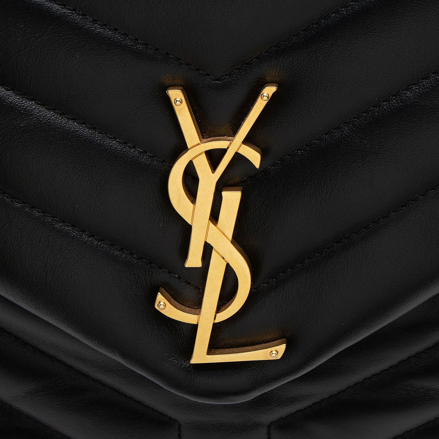 Saint Laurent Matelasse Calfskin Monogram LouLou Chain Medium Shoulder Bag (SHF-QYlKsA)