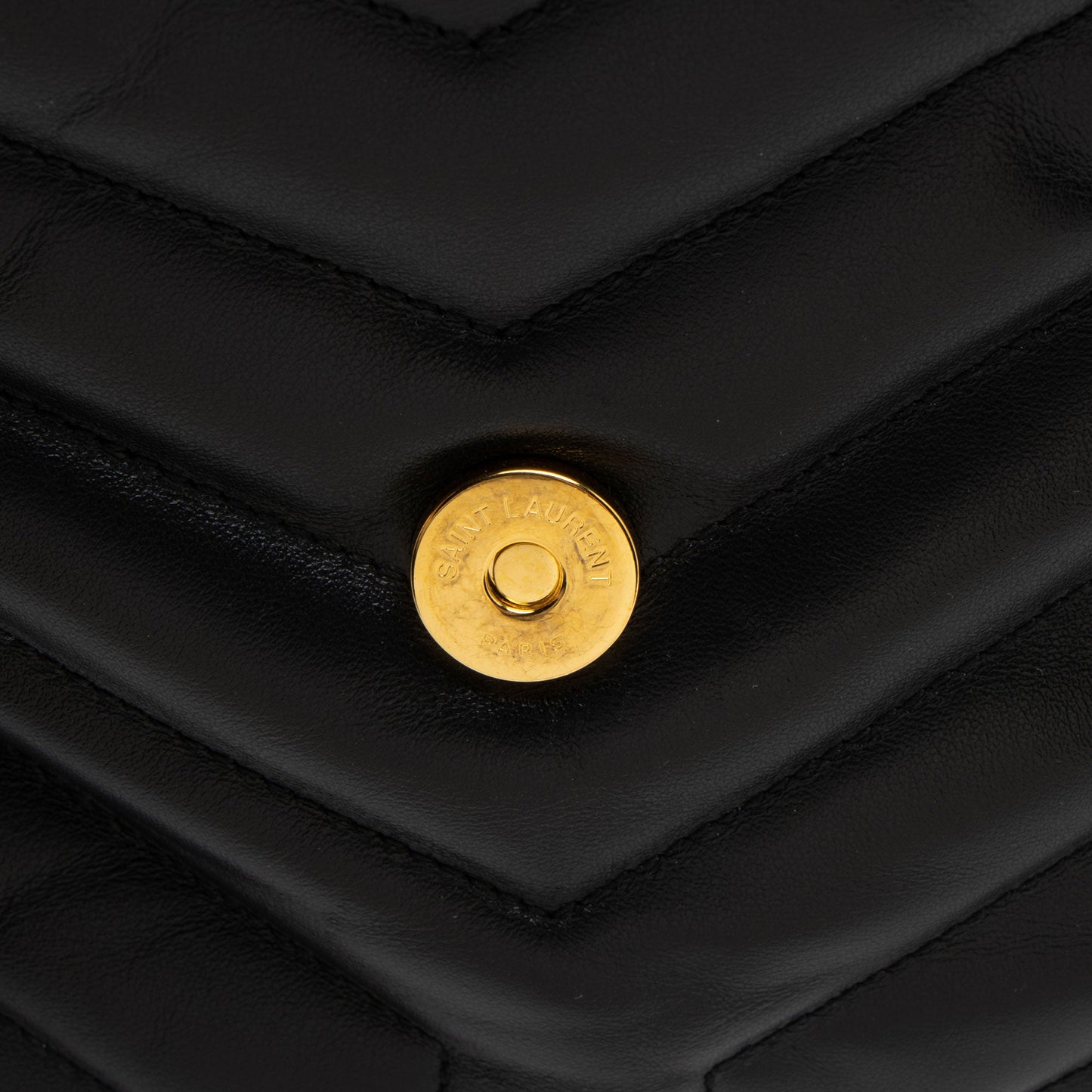 Saint Laurent Matelasse Calfskin Monogram LouLou Chain Medium Shoulder Bag (SHF-QYlKsA)