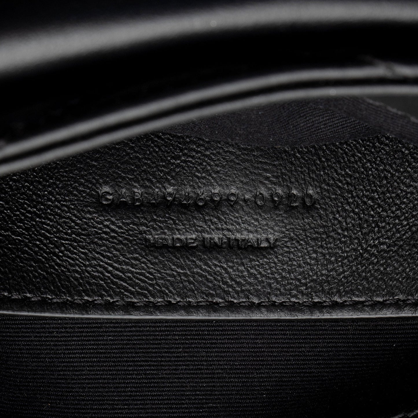Saint Laurent Matelasse Calfskin Monogram LouLou Chain Small Crossbody (SHF-8o8aXB)