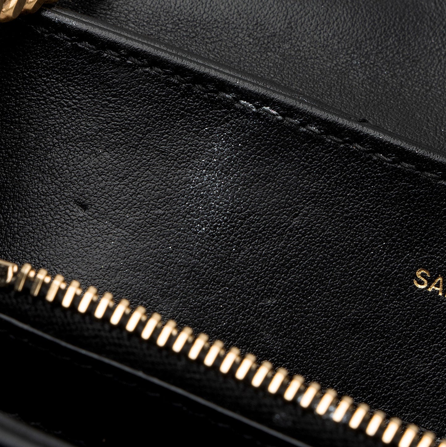 Saint Laurent Matelasse Calfskin Monogram LouLou Chain Small Crossbody (SHF-8o8aXB)