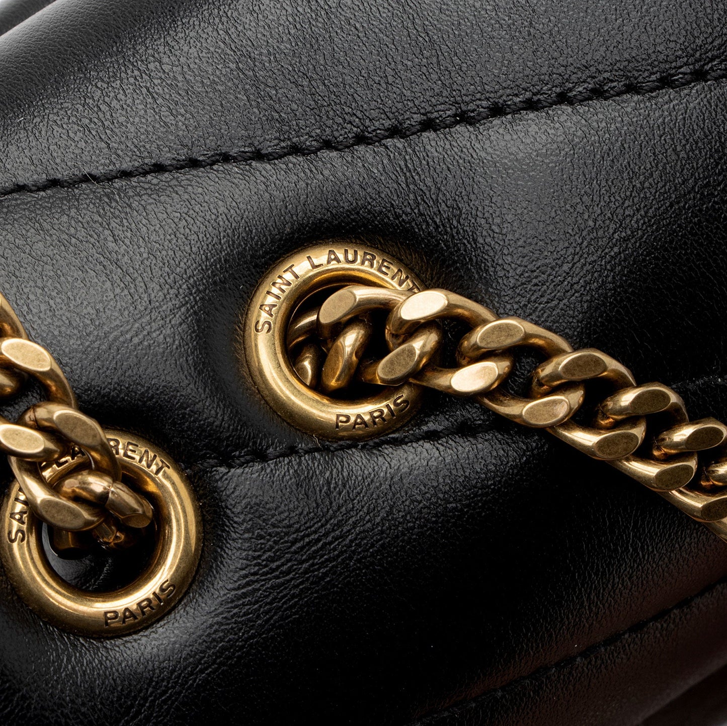 Saint Laurent Matelasse Calfskin Monogram LouLou Chain Small Crossbody (SHF-8o8aXB)