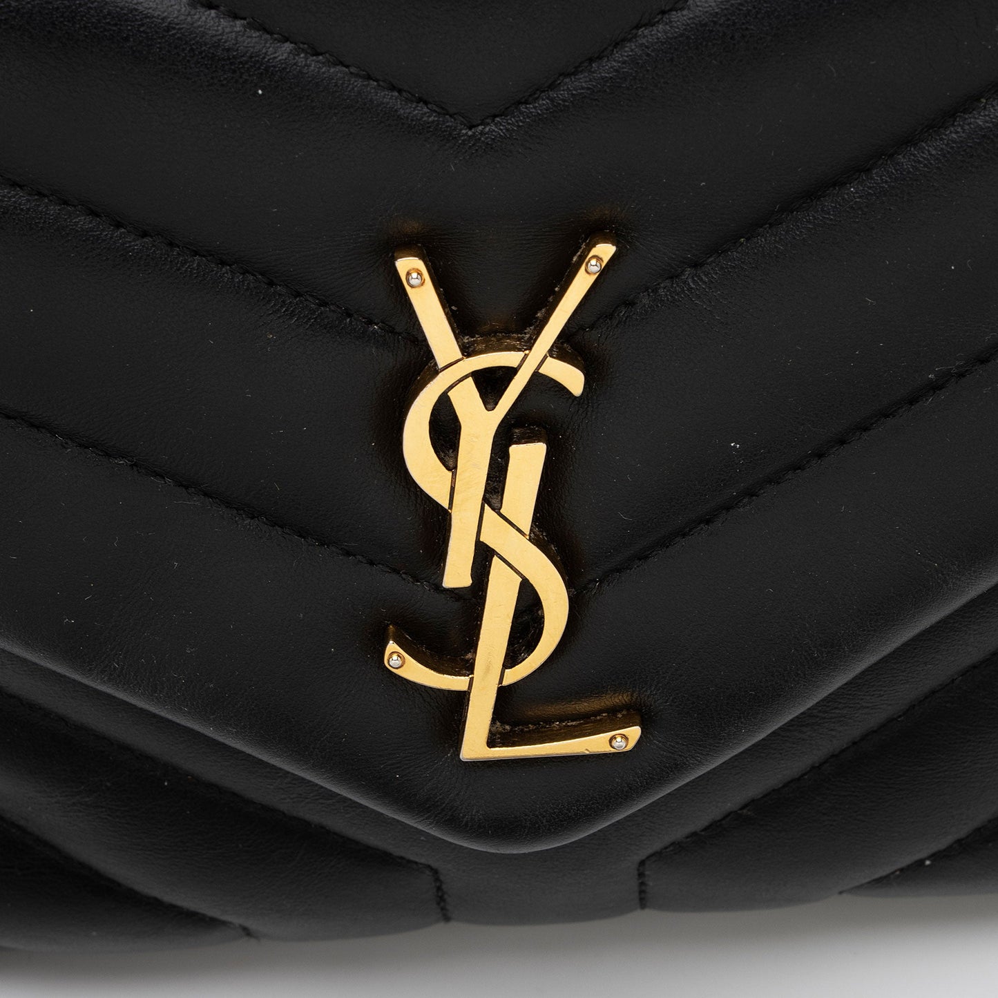 Saint Laurent Matelasse Calfskin Monogram LouLou Chain Small Crossbody Bag (SHF-s725vF)