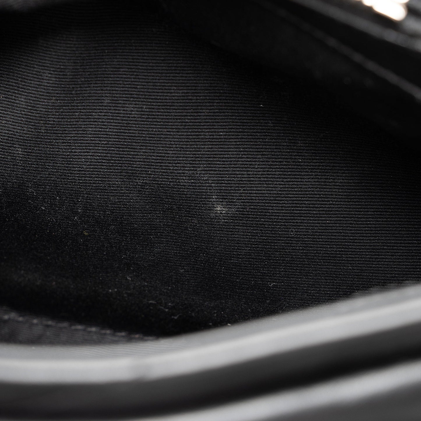 Saint Laurent Matelasse Calfskin Monogram LouLou Chain Small Crossbody Bag (SHF-XeDlWE)