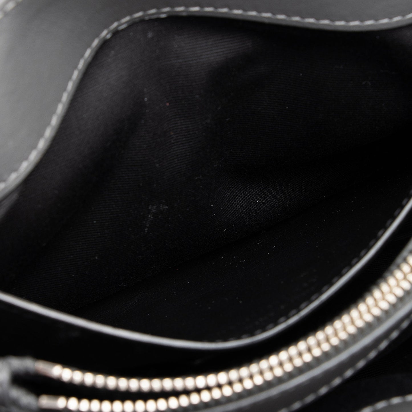 Saint Laurent Matelasse Calfskin Monogram LouLou Chain Small Crossbody (SHF-B5OsZv)