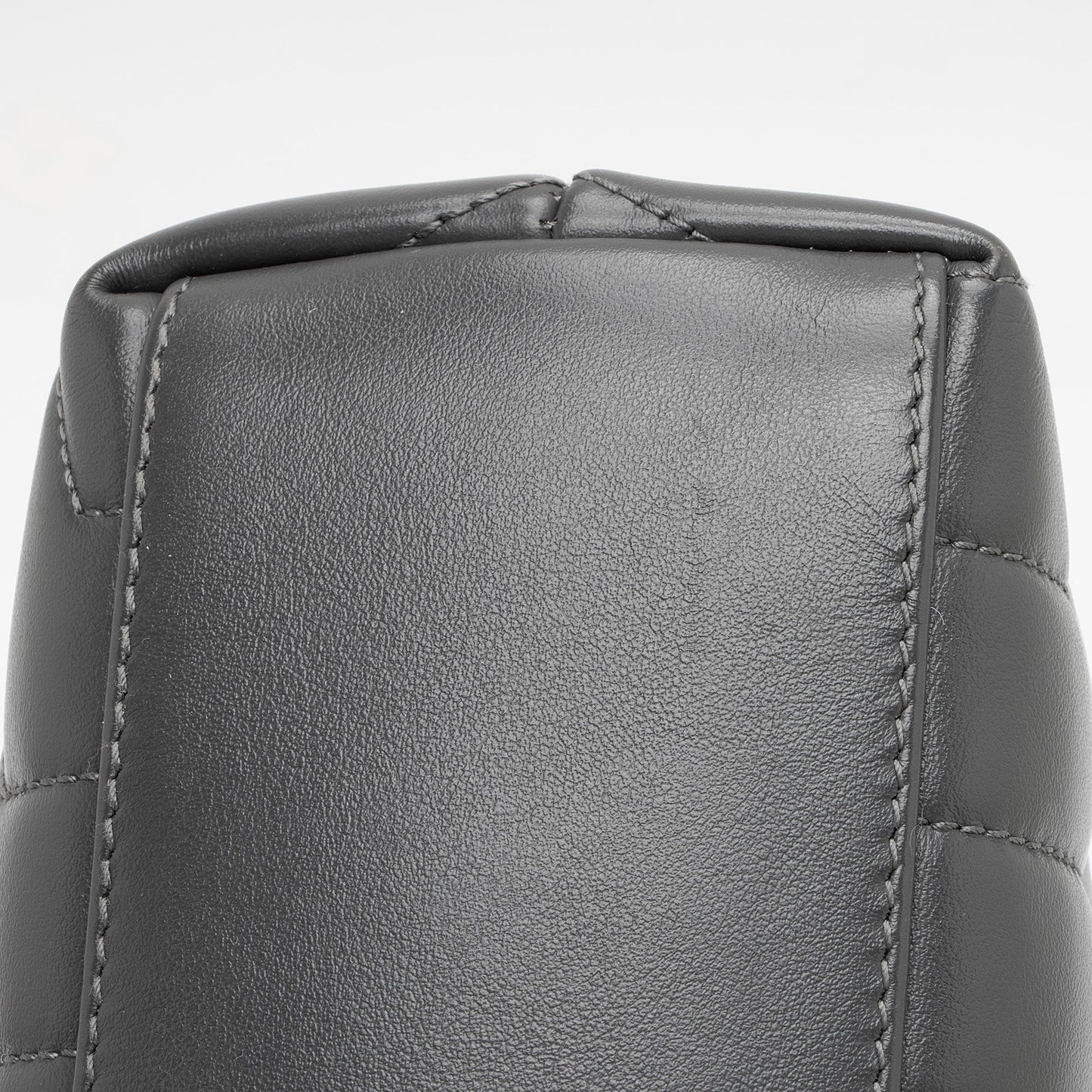 Saint Laurent Matelasse Calfskin Monogram LouLou Chain Small Crossbody (SHF-B5OsZv)