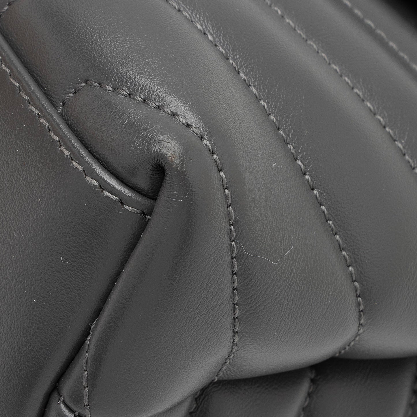 Saint Laurent Matelasse Calfskin Monogram LouLou Chain Small Crossbody (SHF-B5OsZv)
