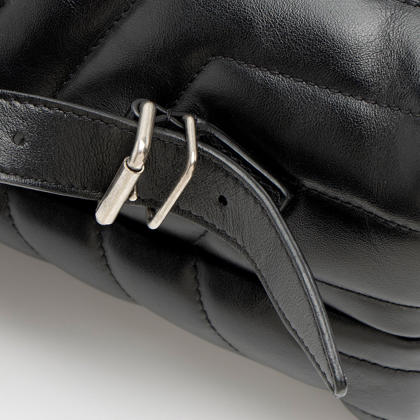 Saint Laurent Matelasse Calfskin Monogram LouLou Medium Backpack (SHF-m1rXfW)