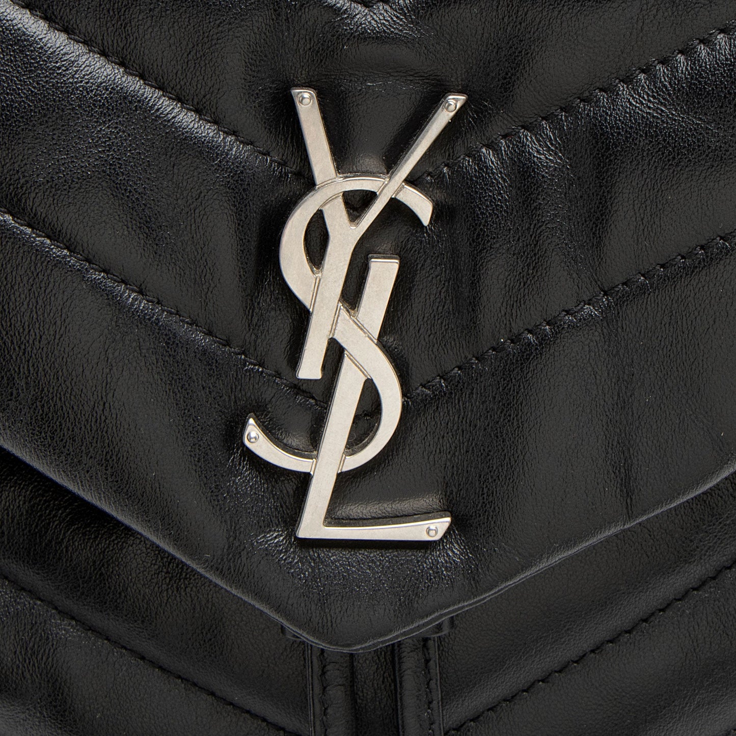 Saint Laurent Matelasse Calfskin Monogram LouLou Medium Backpack (SHF-TSOSNw)
