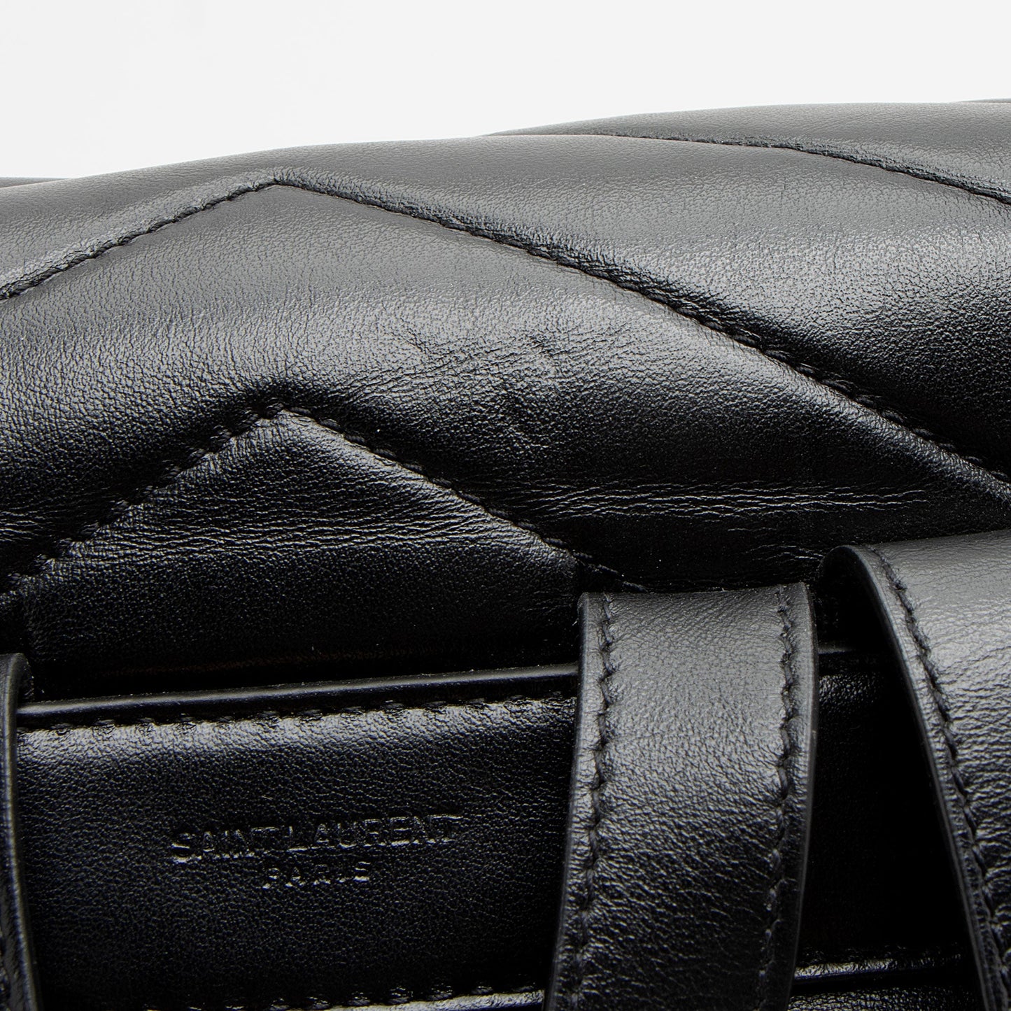 Saint Laurent Matelasse Calfskin Monogram LouLou Medium Backpack (SHF-TSOSNw)