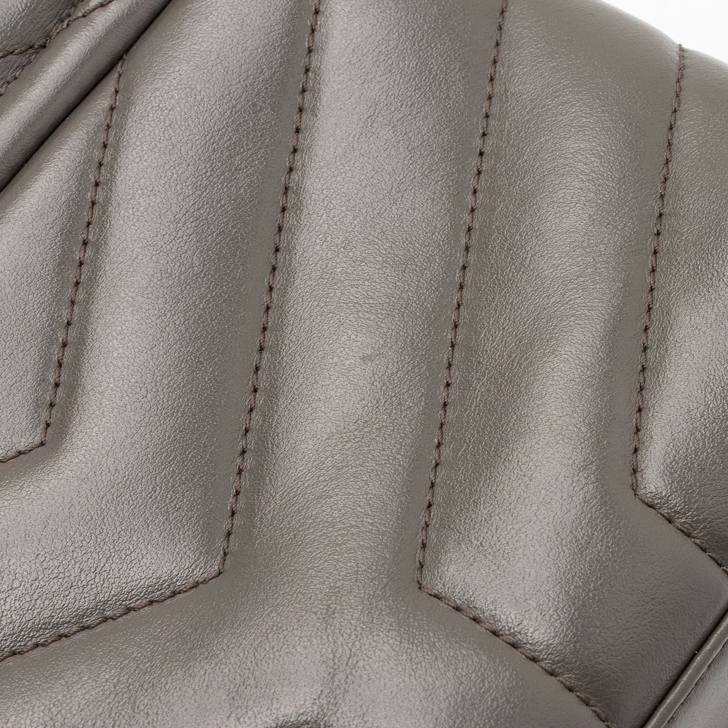 Saint Laurent Matelasse Calfskin Monogram LouLou Toy Crossbody (SHF-I57Zyw)