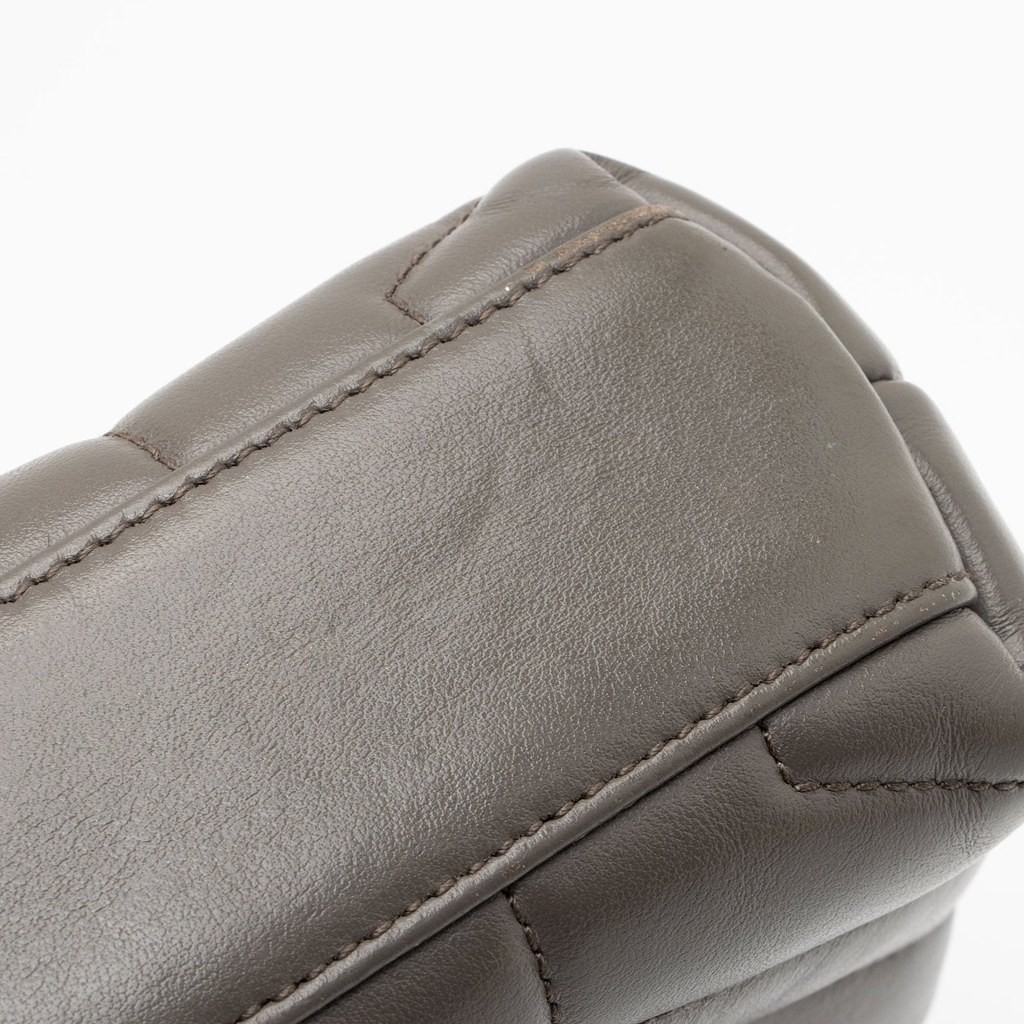 Saint Laurent Matelasse Calfskin Monogram LouLou Toy Crossbody (SHF-I57Zyw)
