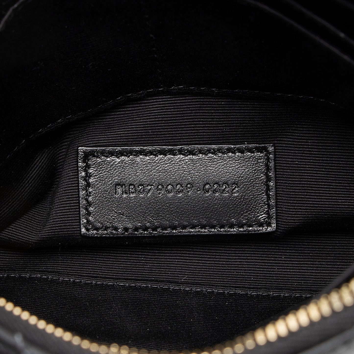 Saint Laurent Matelasse Calfskin Monogram Small Wristlet (SHF-23746)