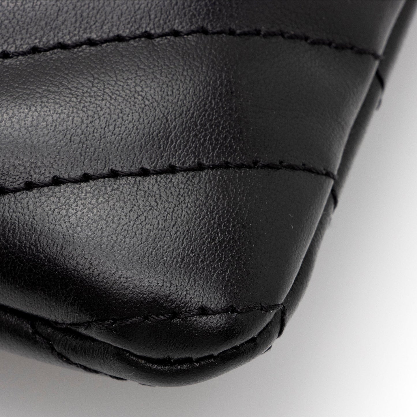 Saint Laurent Matelasse Calfskin Monogram Small Wristlet (SHF-I0dYH7)