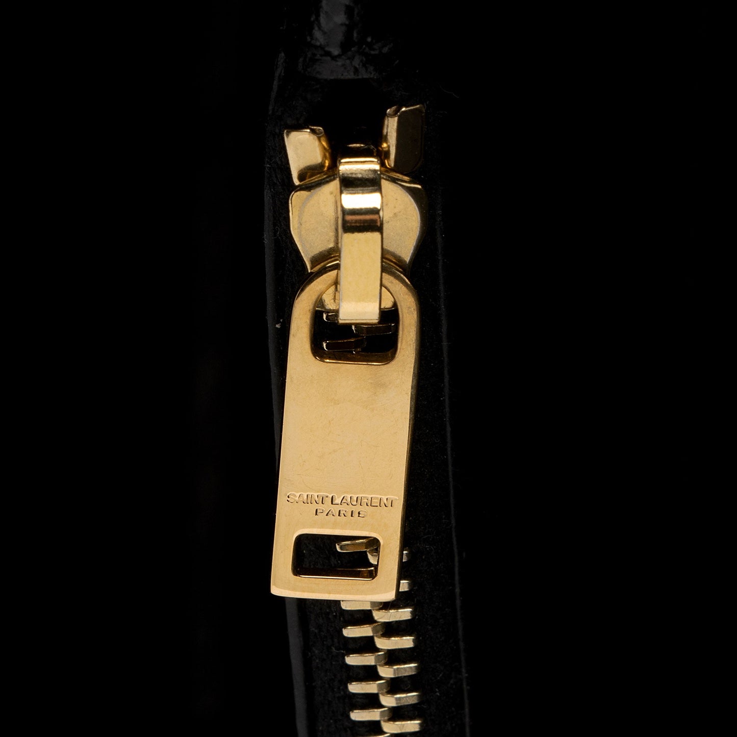 Saint Laurent Mixed Matelasse Calfskin Monogram Chain Wallet (SHF-q01O3t)