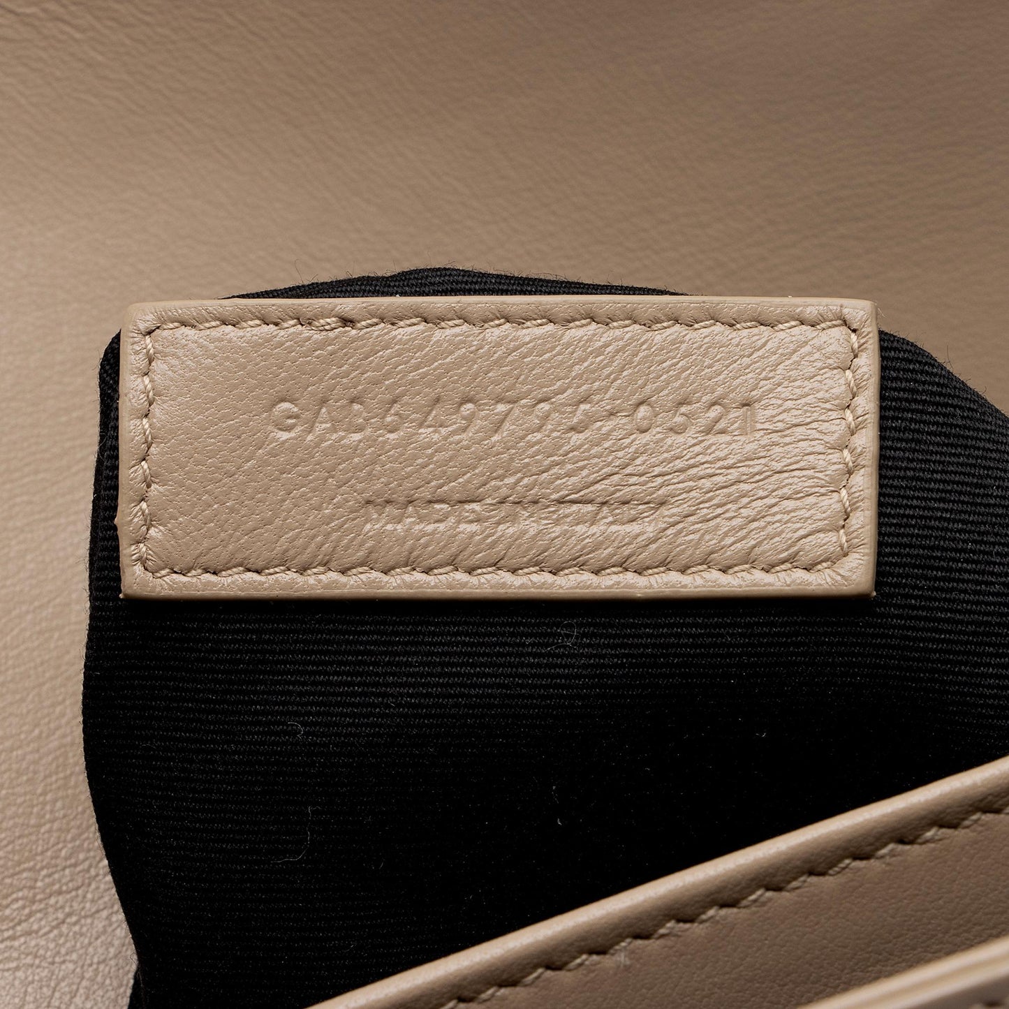 Saint Laurent Smooth Calfskin Le Maillon Shoulder Bag (SHF-ykAnZ1)