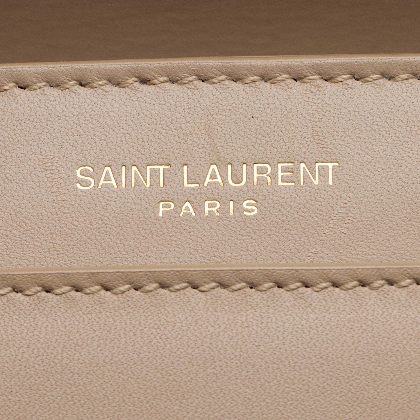 Saint Laurent Smooth Calfskin Le Maillon Shoulder Bag (SHF-ykAnZ1)