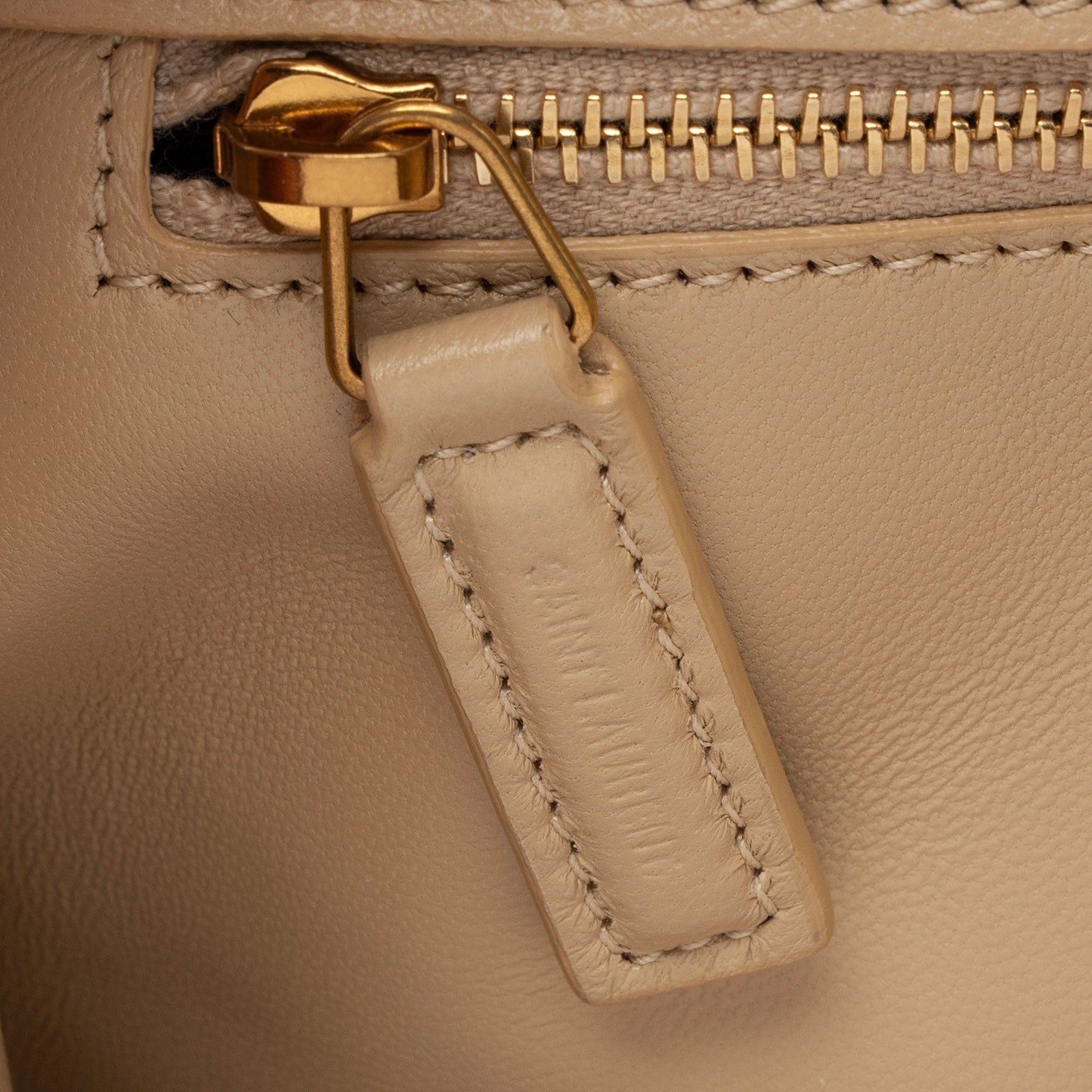Saint Laurent Smooth Calfskin Le Maillon Shoulder Bag (SHF-tgPMeo)