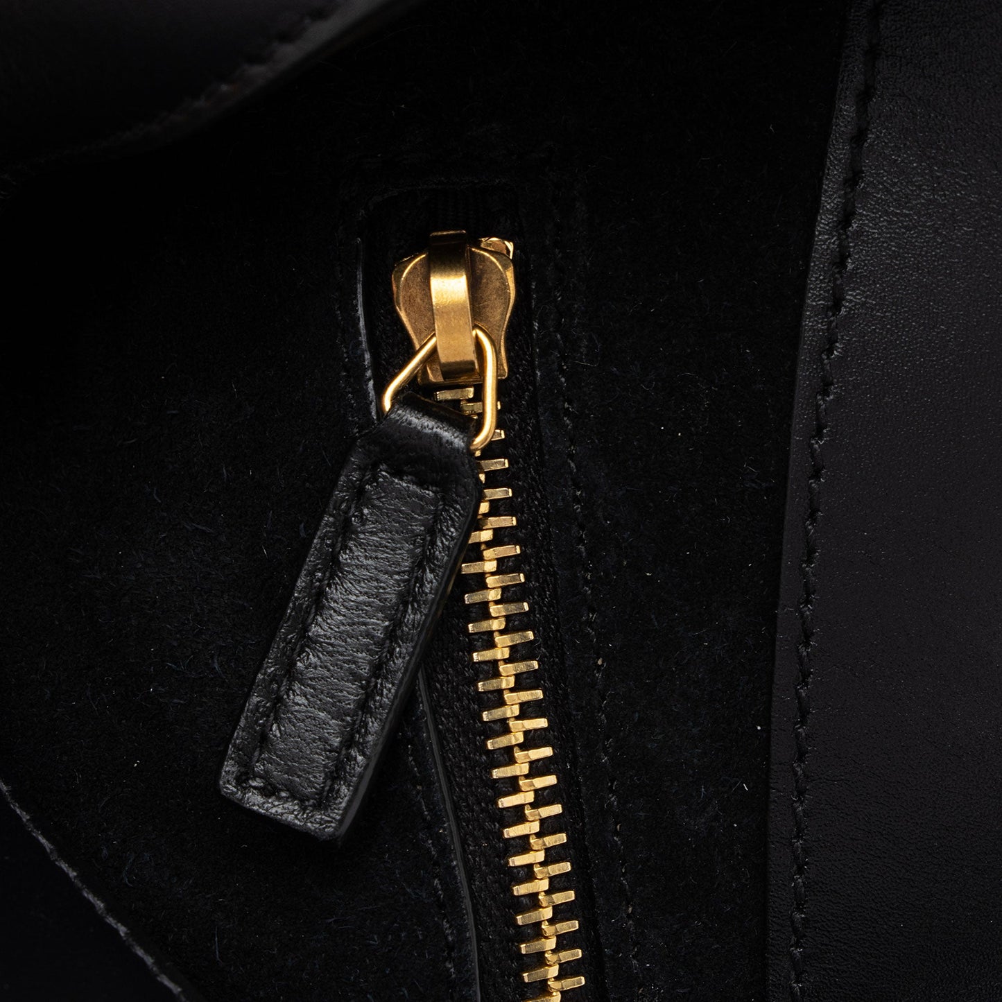 Saint Laurent Smooth Calfskin Monogram Le 5 A 7 Hobo (SHF-CTItyE)