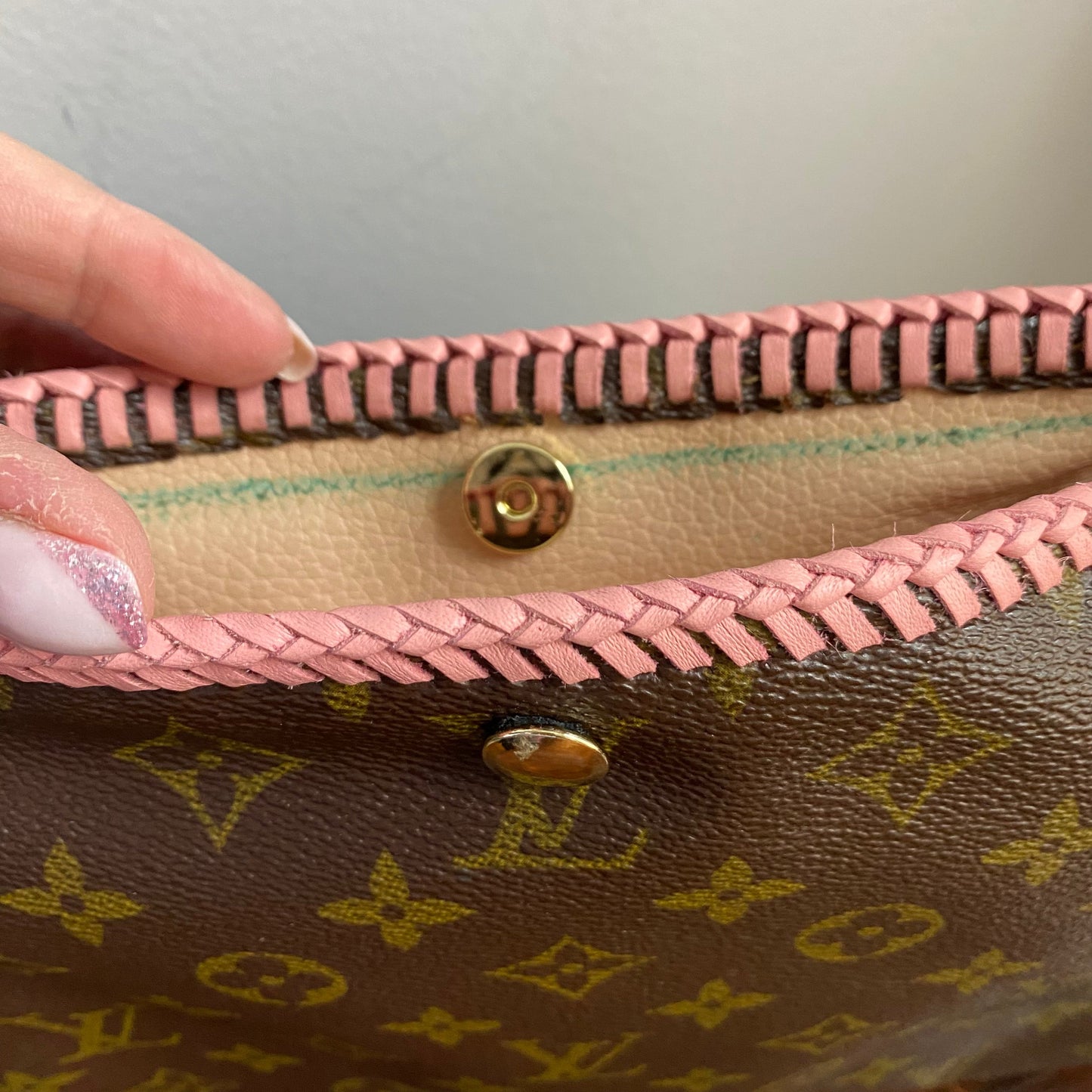 The Swan Crossbody -Orvis bags Monogram in Pale Pink