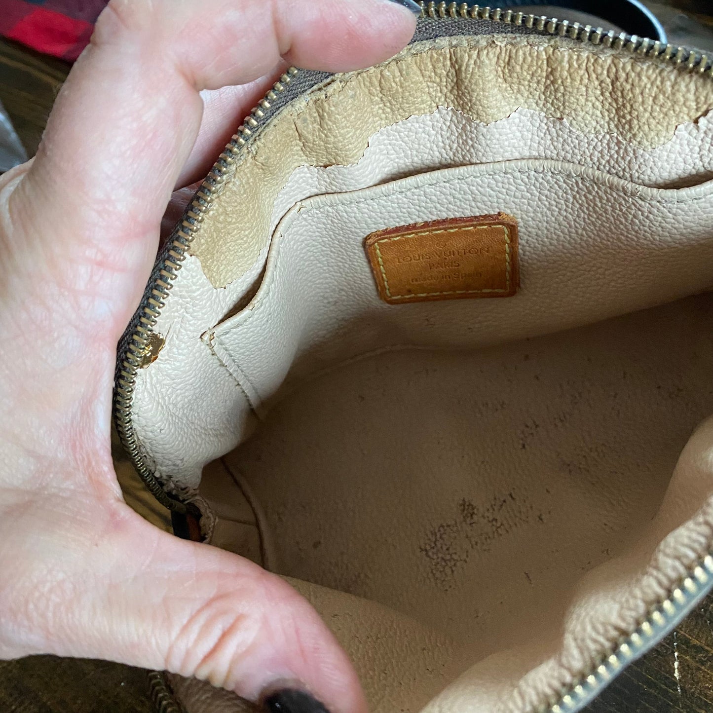 The Junco Crossbody Bag -Orvis bags Monogram in Black
