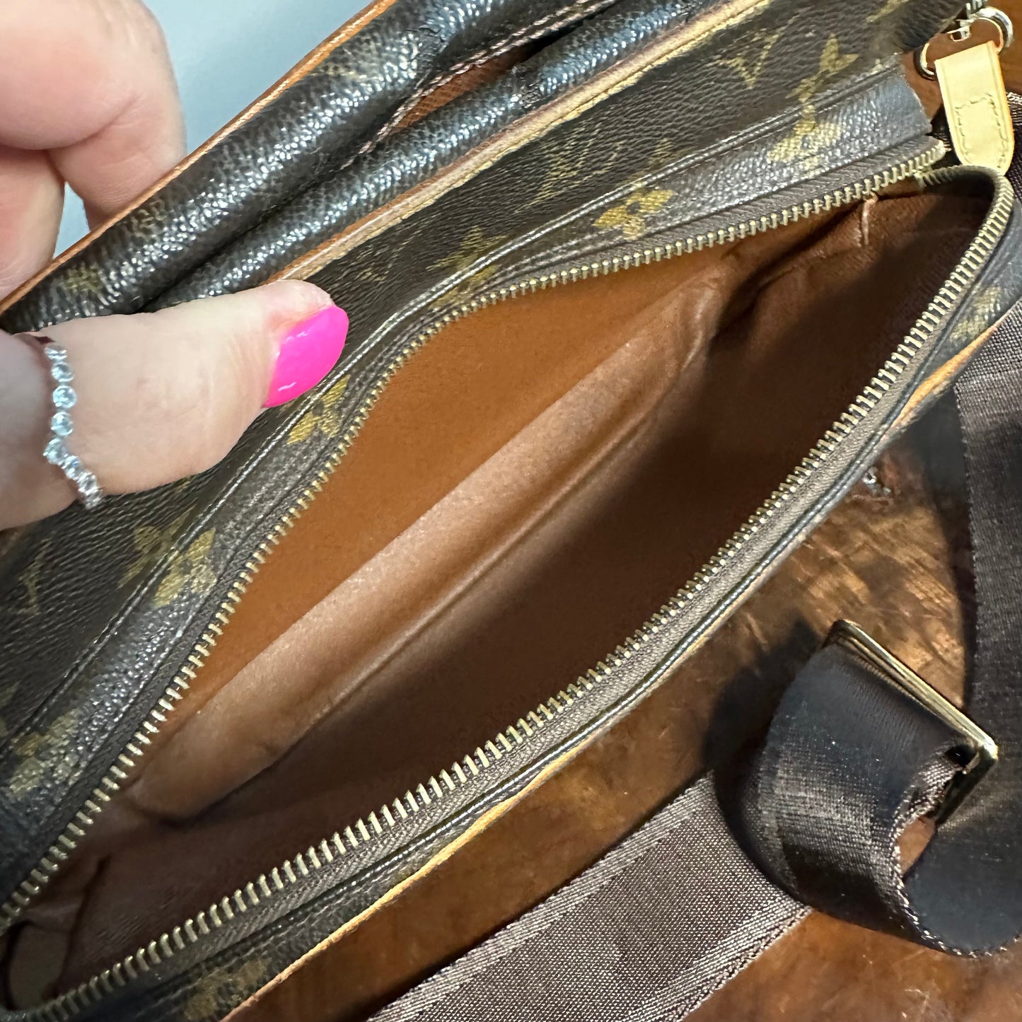 The Chat Crossbody -Orvis bags Monogram in Tan