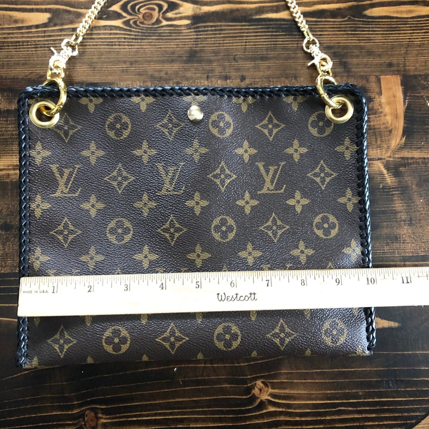 The Nuthatch -Orvis bags Monogram in Black Crossbody