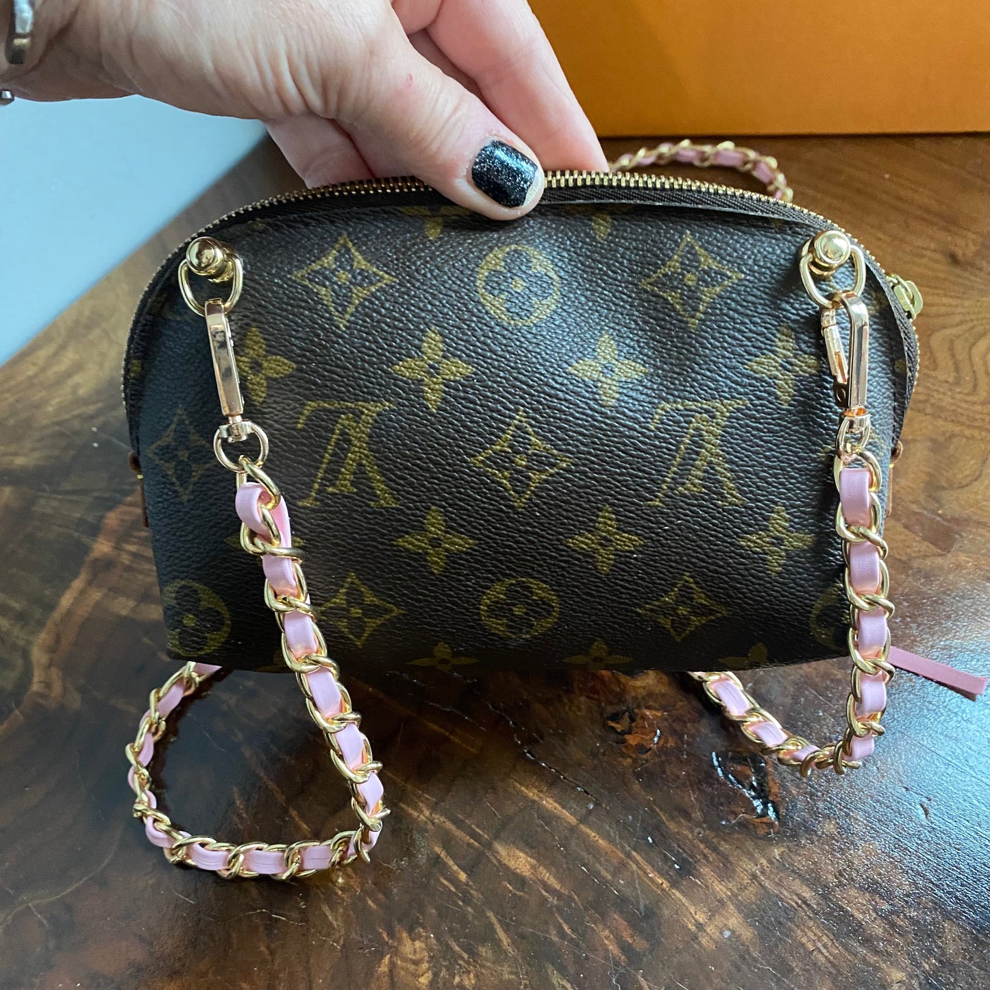 The Junco Crossbody Bag -Orvis bags Monogram in Pink Fringe
