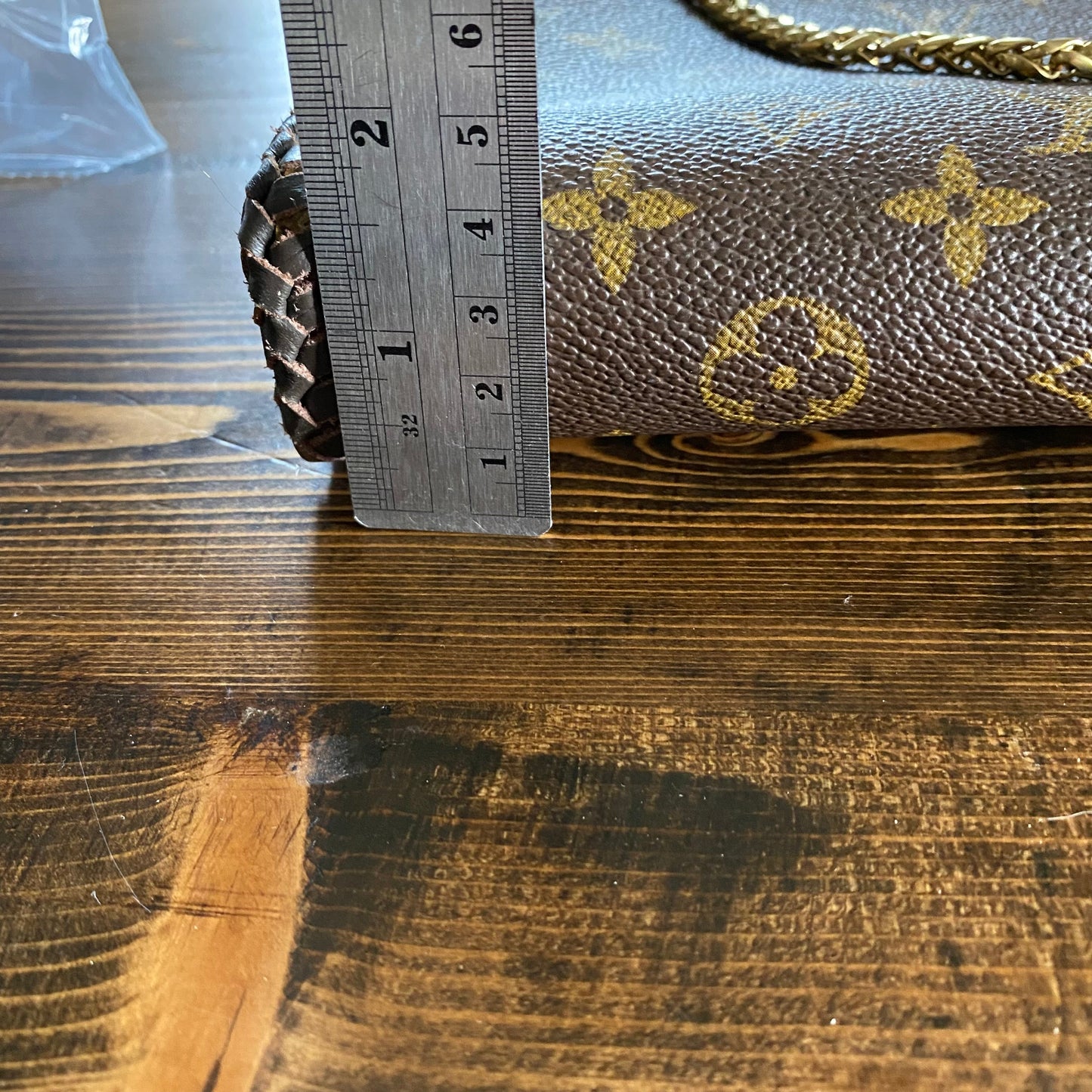 The Swan -Orvis bags Monogram Crossbody