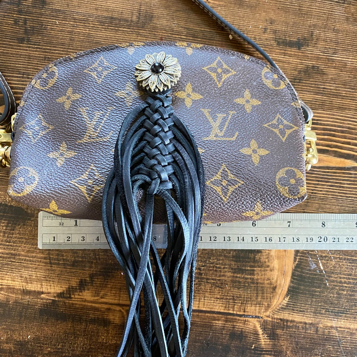 The Junco -Orvis bags Monogram in Black Crossbody Bag