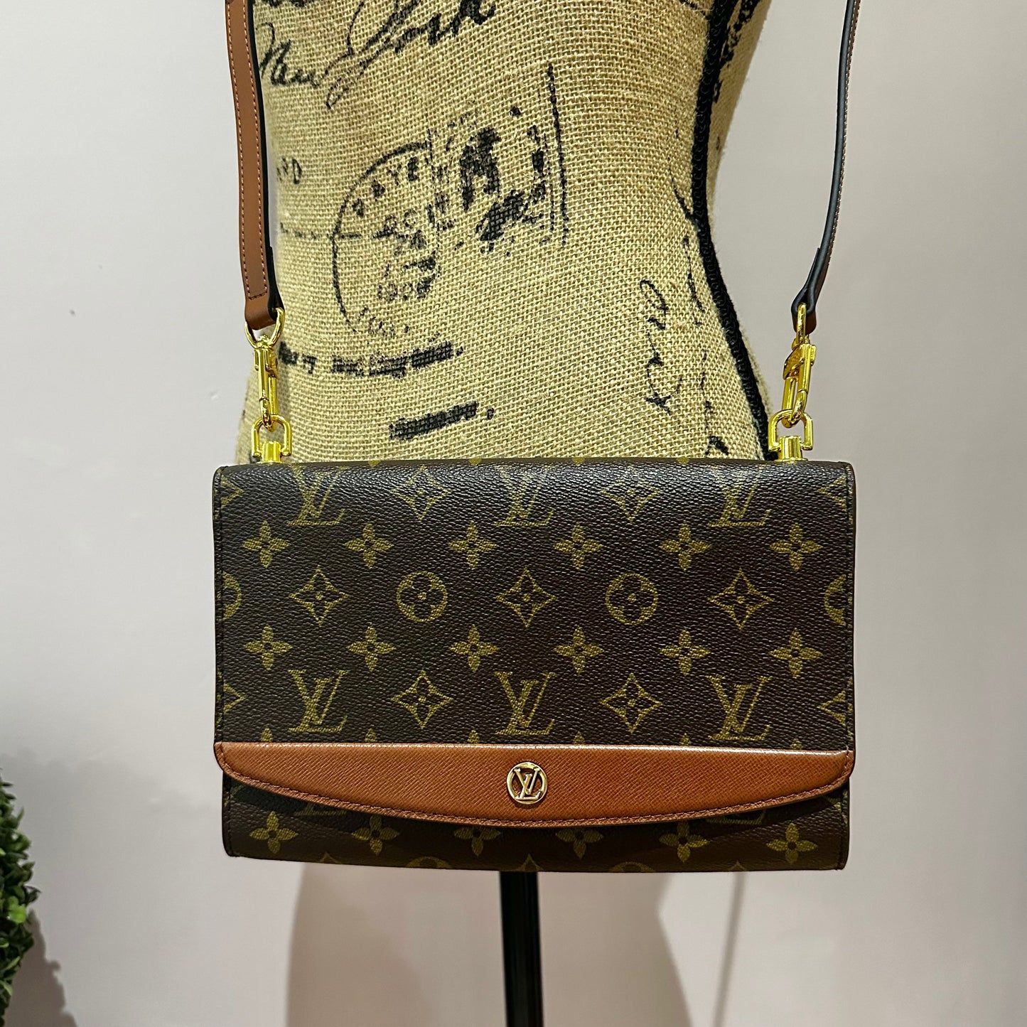 The Junco Crossbody -Orvis bags Monogram in Whiskey