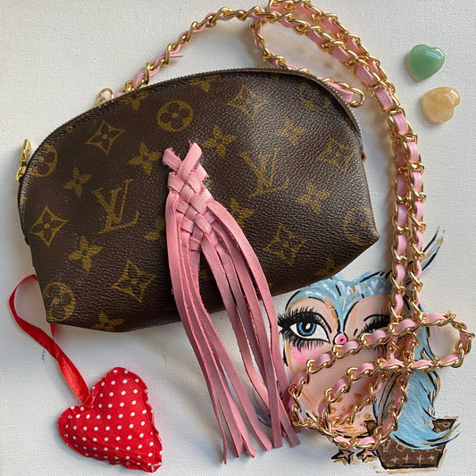 The Junco Crossbody Bag -Orvis bags Monogram in Pink Fringe