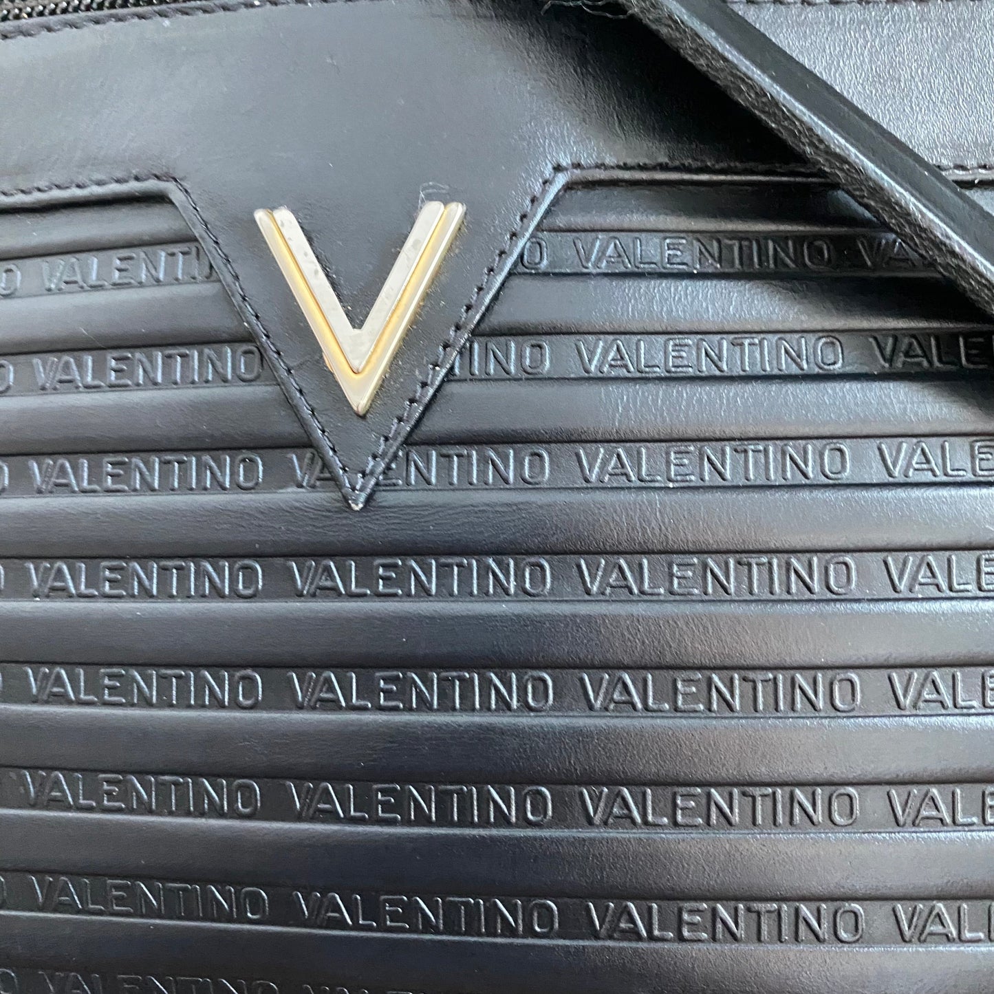 The Swan Crossbody -Orvis bags Valentino in Black