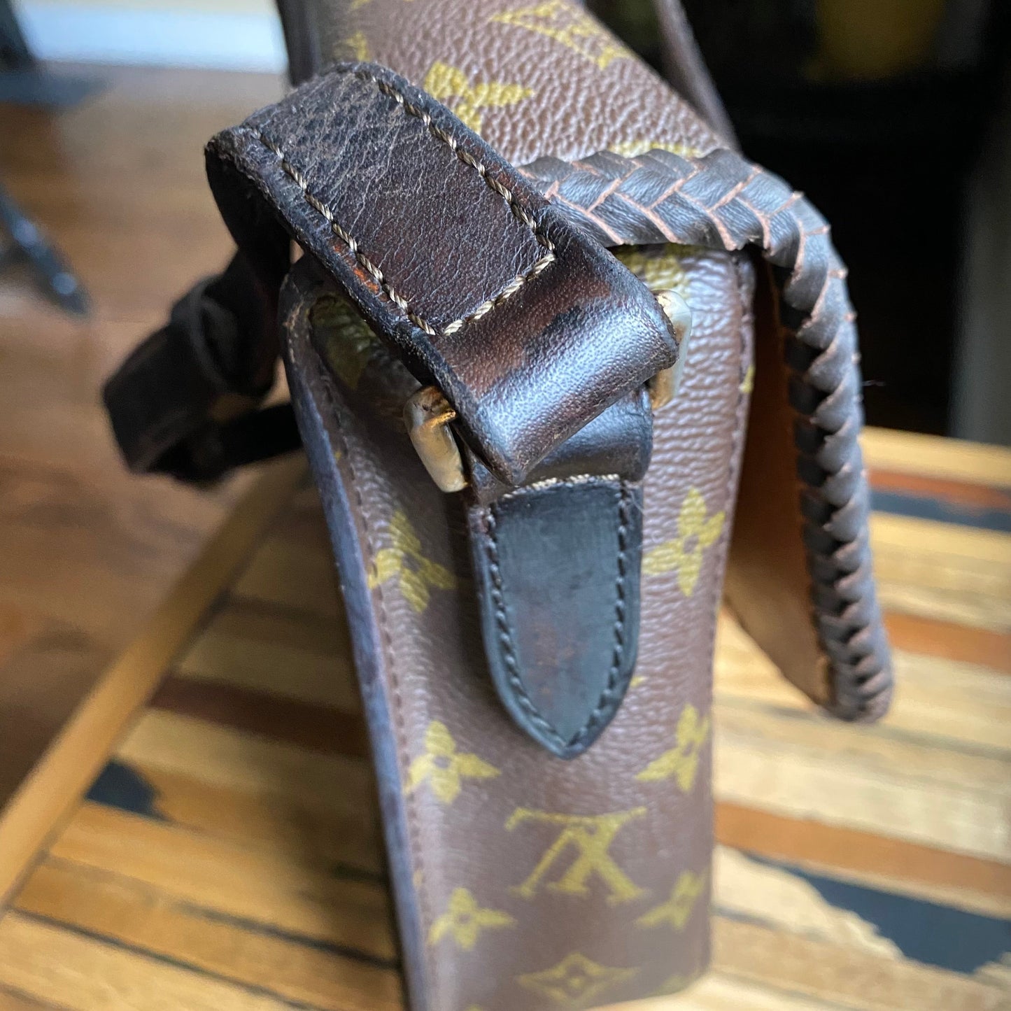 The Swift -Orvis bags Monogram in Chocolate Crossbody
