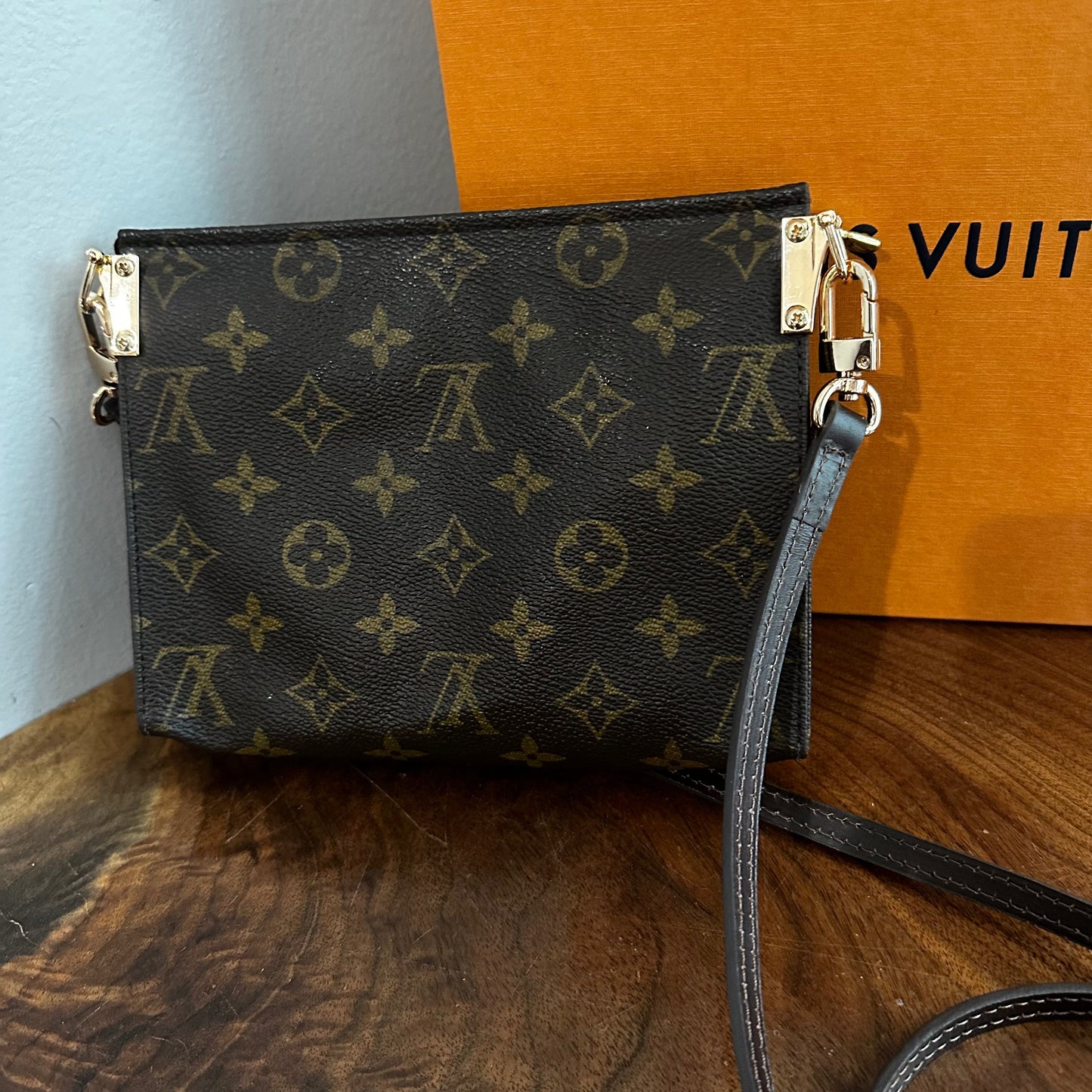 The Cygnet Crossbody -Orvis bags Monogram in Brown
