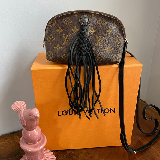 The Junco Crossbody Bag -Orvis bags Monogram with black fringe