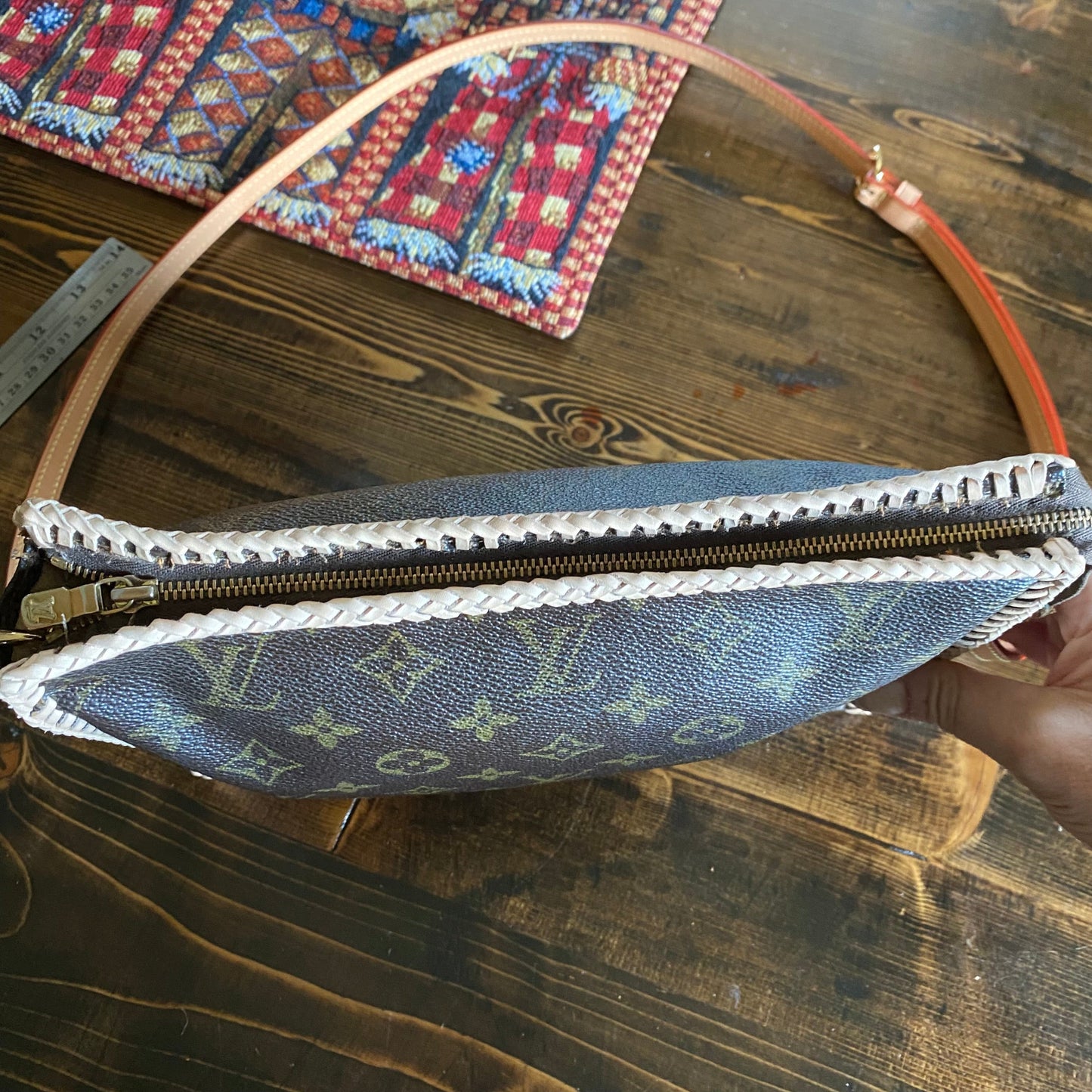 The Swan -Orvis bags Monogram in Vachetta Crossbody