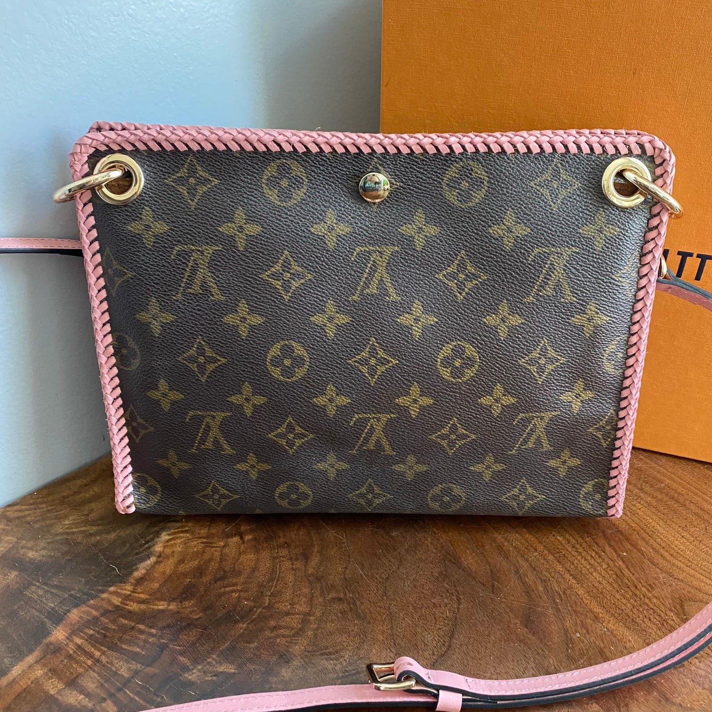 The Swan Crossbody -Orvis bags Monogram in Pale Pink