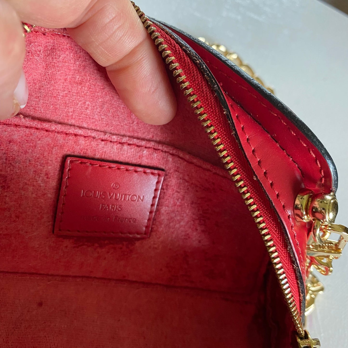 The Kinglet -Orvis bags Epi in Red Crossbody Bag