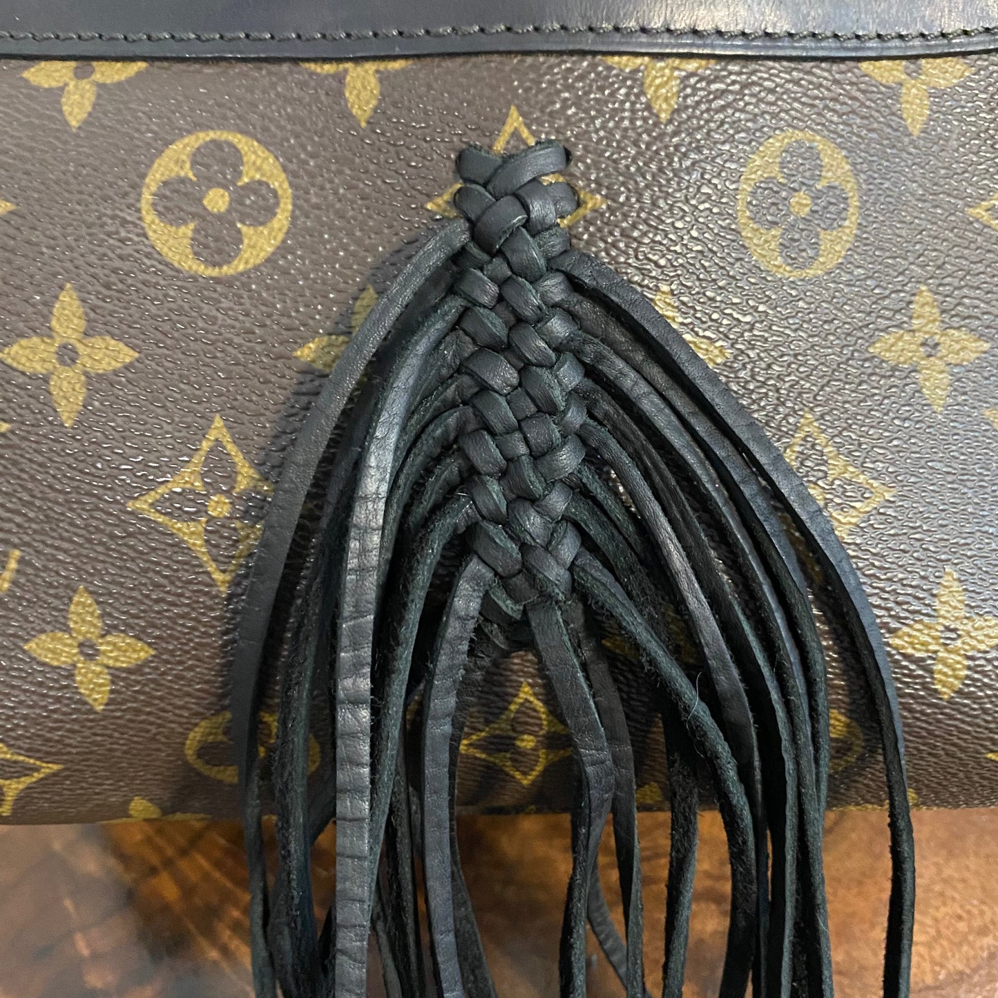 The Dove Crossbody -Orvis bags Monogram in Black