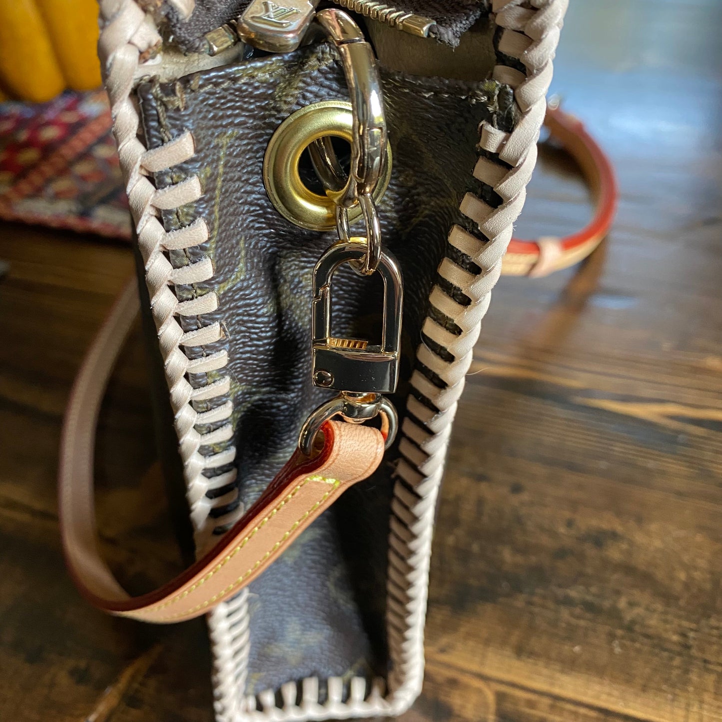 The Swan -Orvis bags Monogram in Vachetta Crossbody