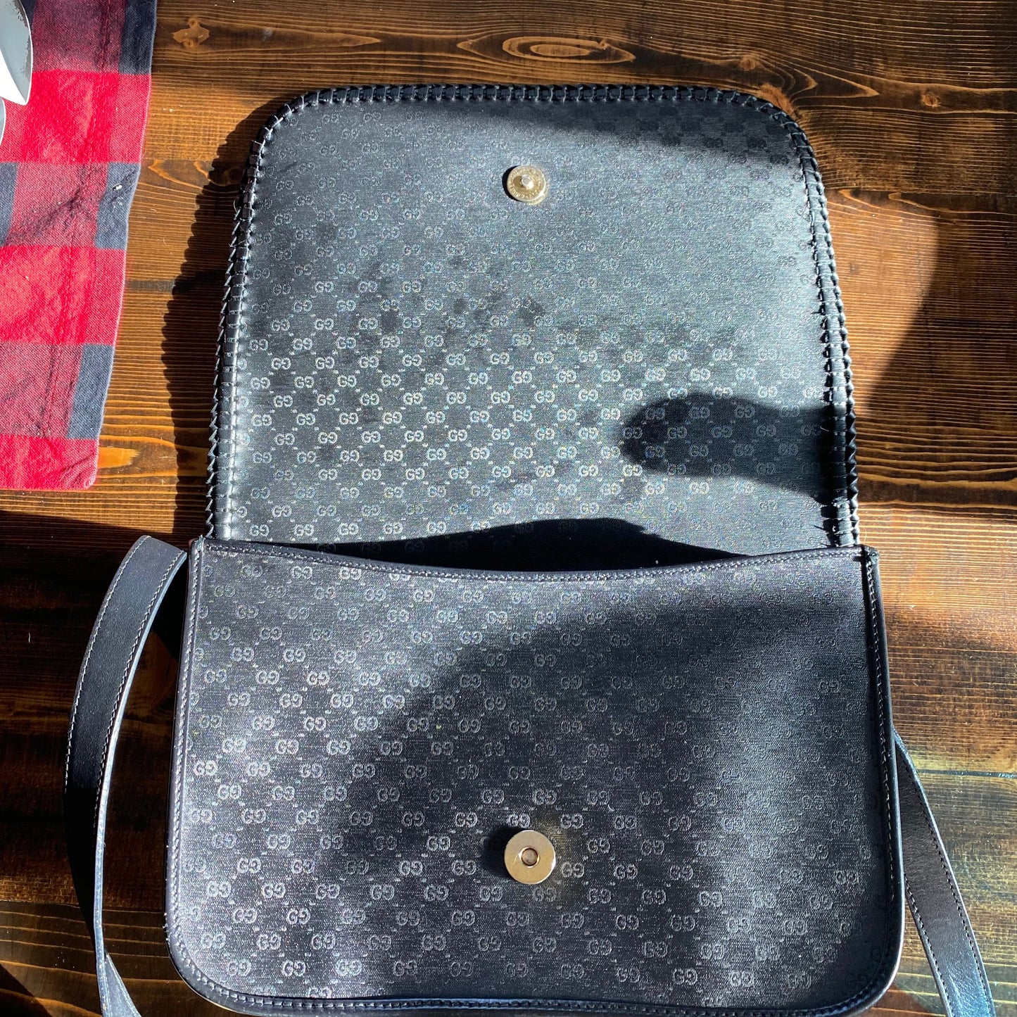 The Swift Crossbody -Orvis bags Micro GG in Black
