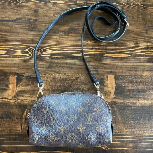 The Junco Crossbody Bag -Orvis bags Monogram in Black
