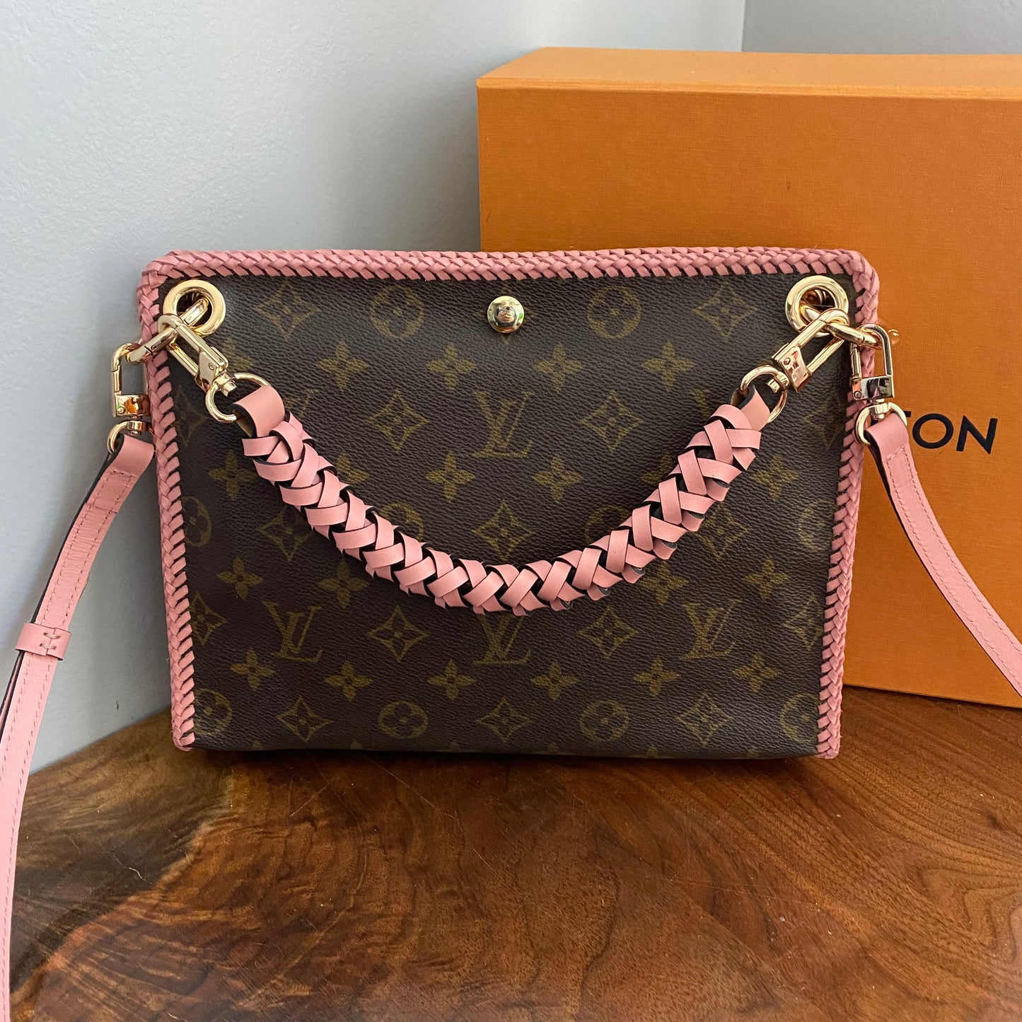 The Swan Crossbody -Orvis bags Monogram in Pale Pink