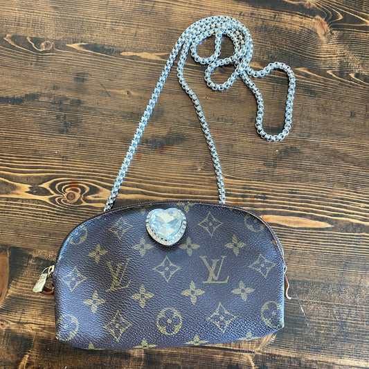 The Junco Crossbody Bag -Orvis bags Monogram with Heart