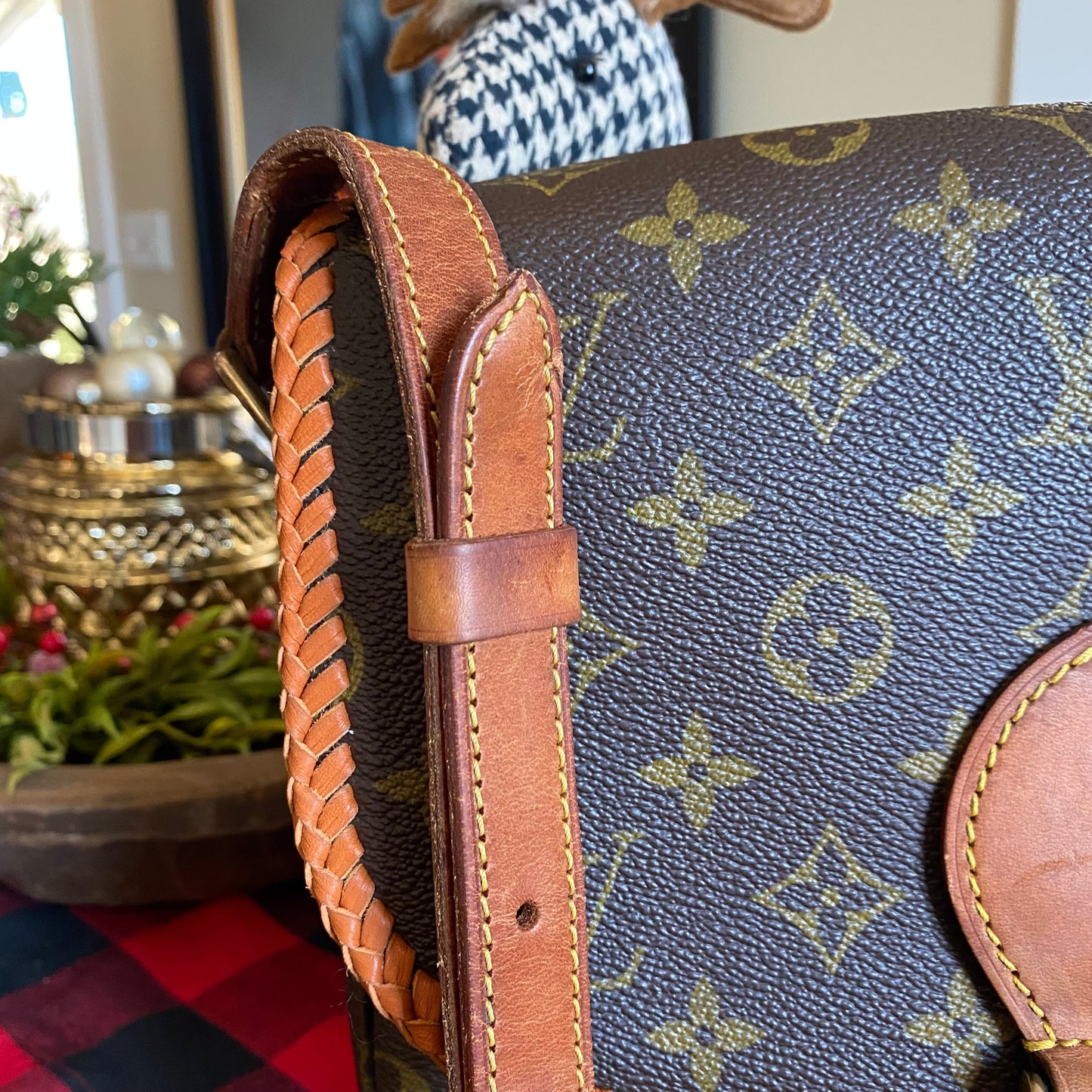 The Swift -Orvis bags Monogram in Tan Crossbody