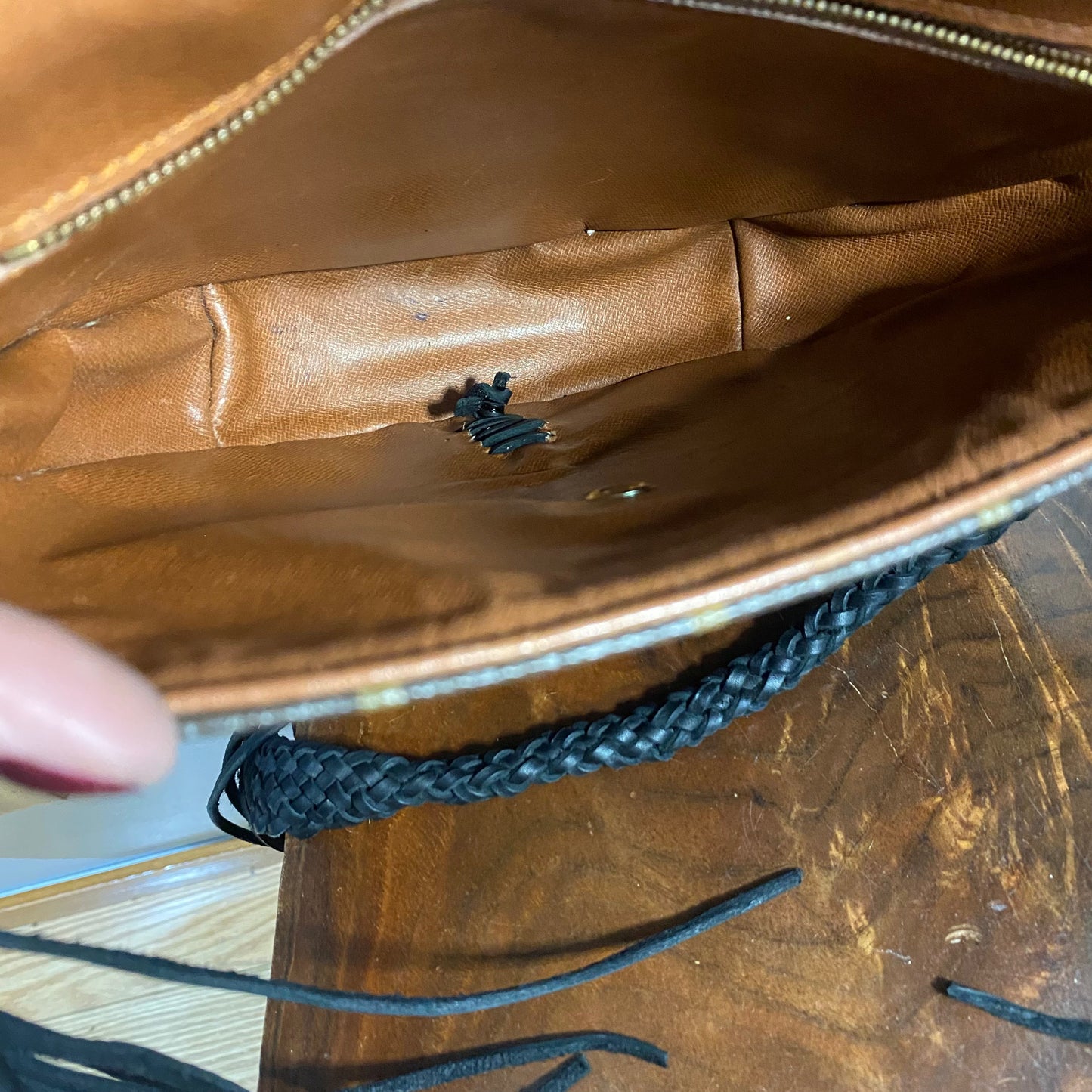 The Dove -Orvis bags Monogram in Black Crossbody