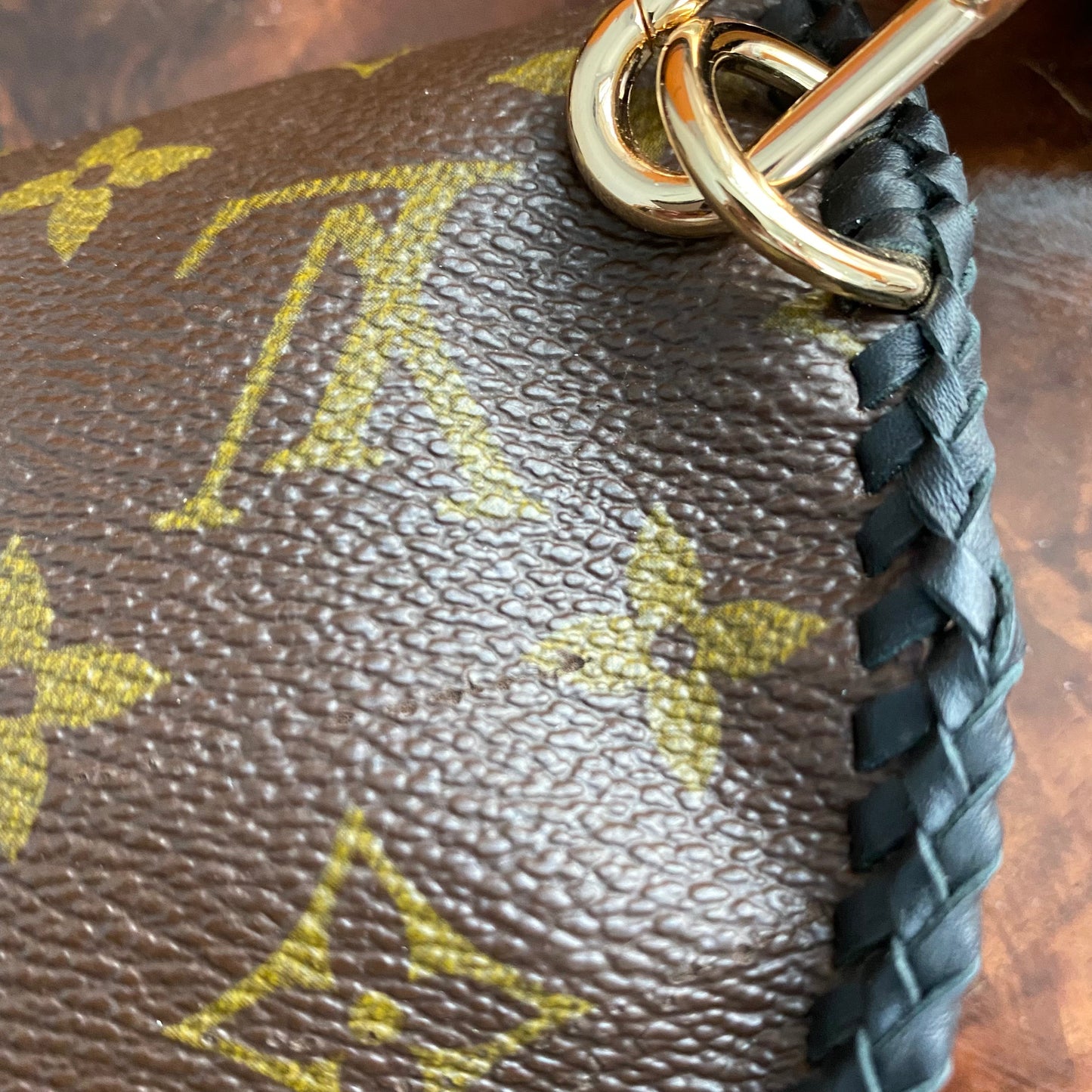 The Dove -Orvis bags Monogram in Black Sling/Crossbody/Shoulder Bag
