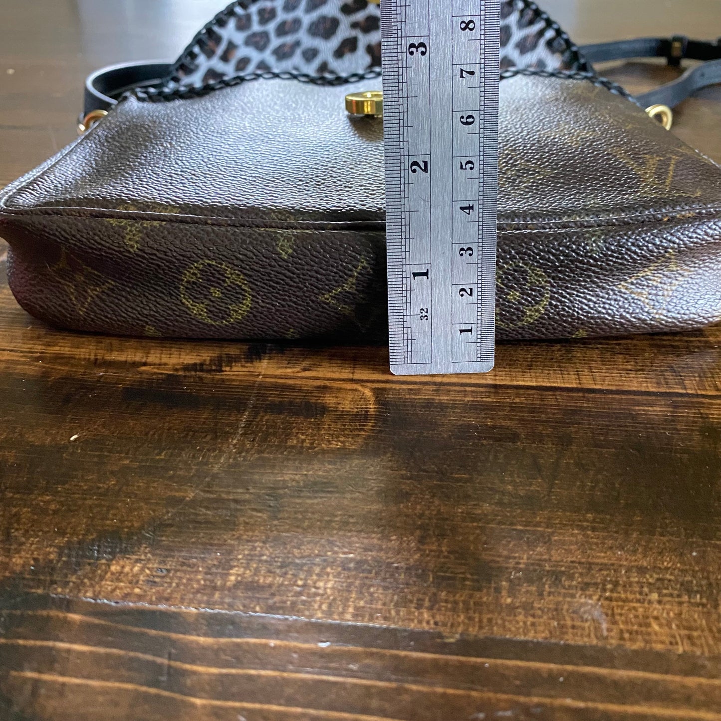 The Junco -Orvis bags Monogram in Black Crossbody Bag