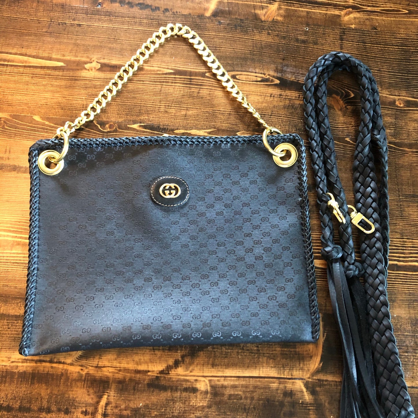 The XL Nuthatch - BlackOrvis bags Micro GG Crossbody