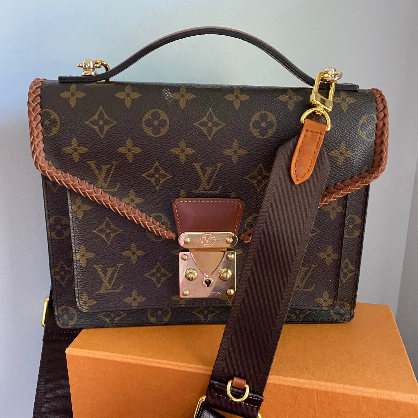 The Kingfisher Crossbody -Orvis bags Monogram in Whiskey